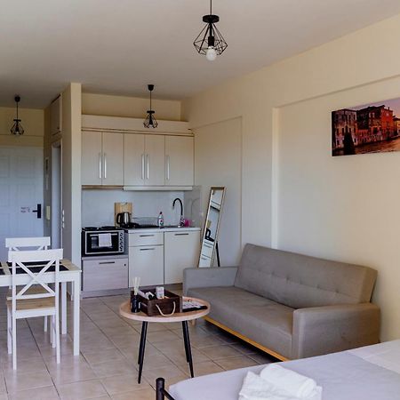 Cozy Nights Apartment เมสสินี ภายนอก รูปภาพ